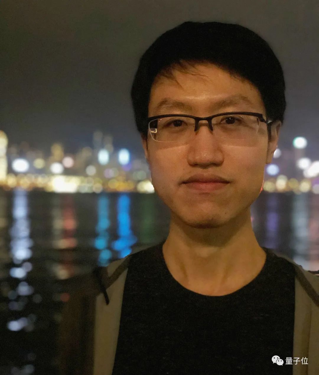 给 1 万帧视频做目标分割,显存占用还不到 1.4GB,代码已开源