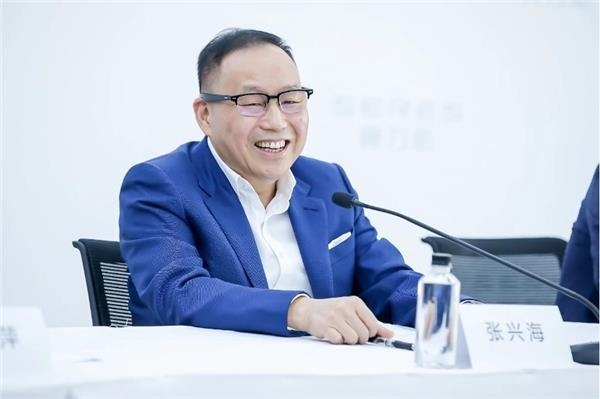 赛力斯集团董事长:软件定义汽车是未来趋势,企业需跨界合作