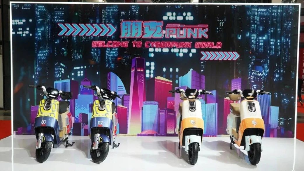 实力领跑行业!小刀电动车携航天动力系亮相广西展,尽显品质风采