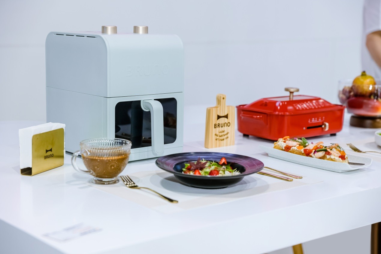 年轻人的“心头好”!BRUNO携多款厨电重磅单品亮相AWE2023