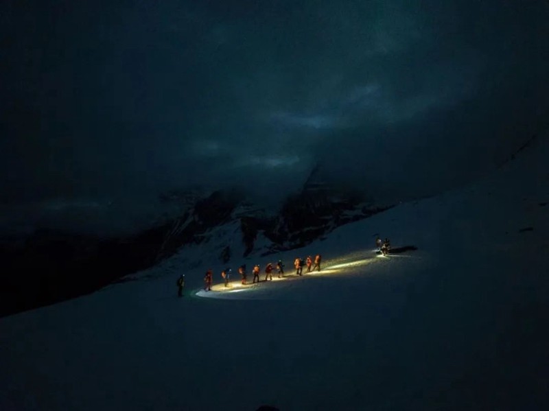 八年征途,三头六臂一直向上