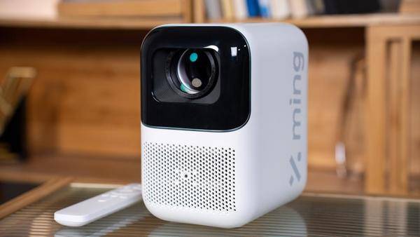 618平价投影仪推荐,平价投影仪十不选,哪款投影仪更值得推荐?