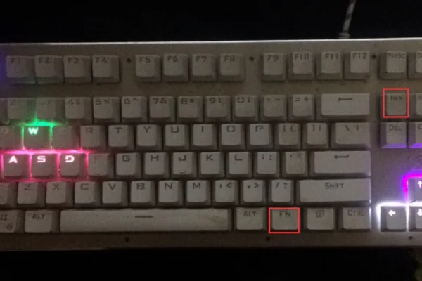 机械键盘怎么调节灯光?机械键盘灯光切换方法